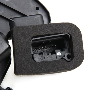 Actionneur de serrure de porte 5K1837015 avant droit pour <span class=keywords><strong>Skoda</strong></span> Octavia III (5E) berline et break 2013-2020 - Product Image 3