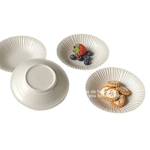 Bol en céramique blanc à rayures verticales, peu profond, 6 pouces, design minimaliste, pour dessert, yaourt, gâteau, usage domestique - Product Image 5