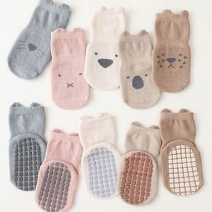 Exemaba Chaussettes respirantes antidérapantes pour bébés garçons et filles, 5 modèles de chaussettes de sport antidérapantes, 3 tailles - Product Image 2
