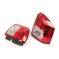 Feu arrière LED côté conducteur gauche et droit pour Jeep Compass 2011-2013 Autres pièces automobiles 5182543AC 5182542AC