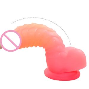 7 Inch Kleurrijke Fantasie Siliconen G-Spot <span class=keywords><strong>Dildo</strong></span> Met Sterke Zuignap Geribbeld Zacht Ontwerp Handsfree Seksspeeltje - Product Image 3