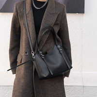 Produits en gros sur le site Web de vente en ligne Alibaba, sacs fourre-tout pour femmes, sacs à main en cuir véritable, sacs à bandoulière, sacs de soirée