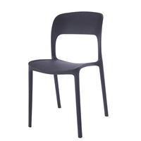 Chaises en polypropylène en plastique bon marché de restaurant empilables en plastique coloré à vendre