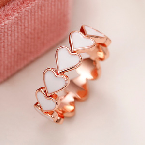 Elegante Anello a Cuore Rosa, Design Minimalista in Resina, Gioielli da Donna alla Moda, per Uso Quotidiano, Regalo di San Valentino, Chic - Product Image 6