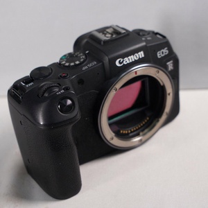 Appareil photo <span class=keywords><strong>numérique</strong></span> plein format Canon RP 4K UHD 26MP d'occasion, couleur noire - Product Image 2