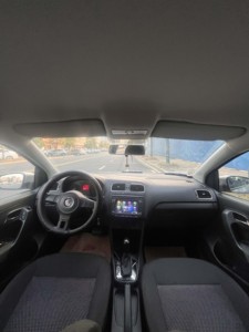 <span class=keywords><strong>Volkswagen</strong></span> <span class=keywords><strong>Polo</strong></span> Turbo berline à essence avec transmission manuelle sièges en tissu d'occasion les plus vendus - Product Image 4