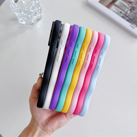 Funda Magnética Translúcida Mate con Borde Ondulado para iPhone 18 17 16 15 14 13 12 Pro Max, Carcasa Mate de PC
