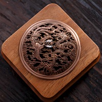 Encensoir religieux vintage de style chinois en bois de santal, à base carrée, avec motif fumé et couvercle ajouré sculpté Dragon et Phénix, pour la maison