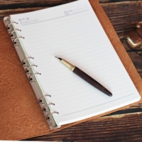 Personnalisable 2025 Vintage Mini Journal Notebook Planner Faux cuir et couverture en PU à feuilles mobiles pour un usage professionnel ou personnel