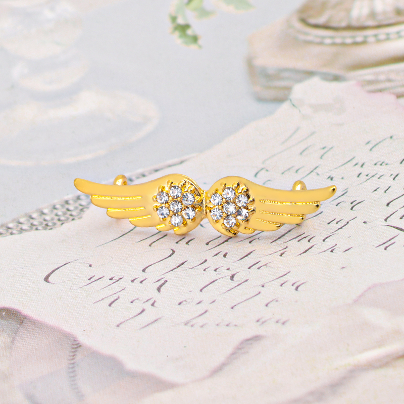 ปีกนางฟ้าสีทอง