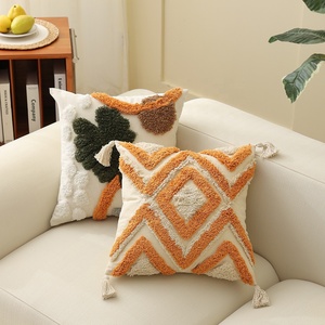 Federa Decorativa Boho Arancione con Motivo a Anelli, per Soggiorno e Camera da Letto, 18x18 Pollici - Product Image 4