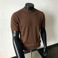Pull à col roulé mi-haut à manches courtes pour homme : Mode estivale, silhouette à col mi-haut, polyvalent, tricot de haute qualité, couche de base