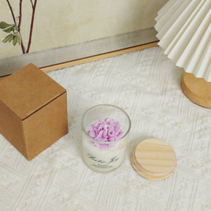 Parfum cadeau créatif en forme de fleur rouge bougie en gros de cire de soja pour Noël et la Saint-Valentin - Product Image 4