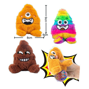 Vente en gros de balles en peluche de Noël pour filles et garçons, balles à presser douces et extensibles, jouets sensoriels anti-stress, bonhomme de neige, renne, designs variés - Product Image 2