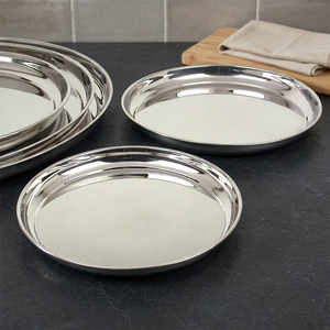 Plateaux à cocktails ronds en acier inoxydable écologiques certifiés, lot de 3, accessoires de bar minimalistes, plateaux à collations réutilisables - Product Image 3