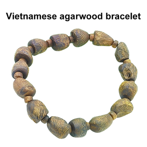 Bracciale Vintage in Legno di Agar Vietnamita Unisex - Product Image 1