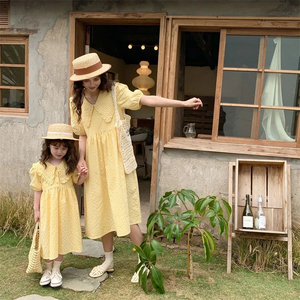Dernière robe assortie à carreaux décontractée printemps été personnalisée pour maman et fille vêtements élégants à col de poupée à manches courtes - Product Image 2