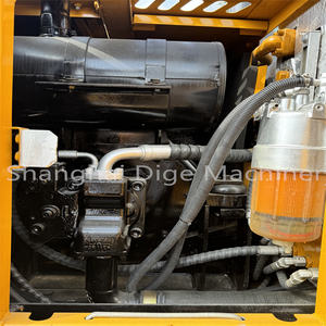 Excavatrice sur chenilles SANY SY75 d'occasion, 7,5 tonnes, mini hydraulique avec moteur et boîte de vitesses Isuzu, certifiée CE, expédition immédiate - Product Image 6