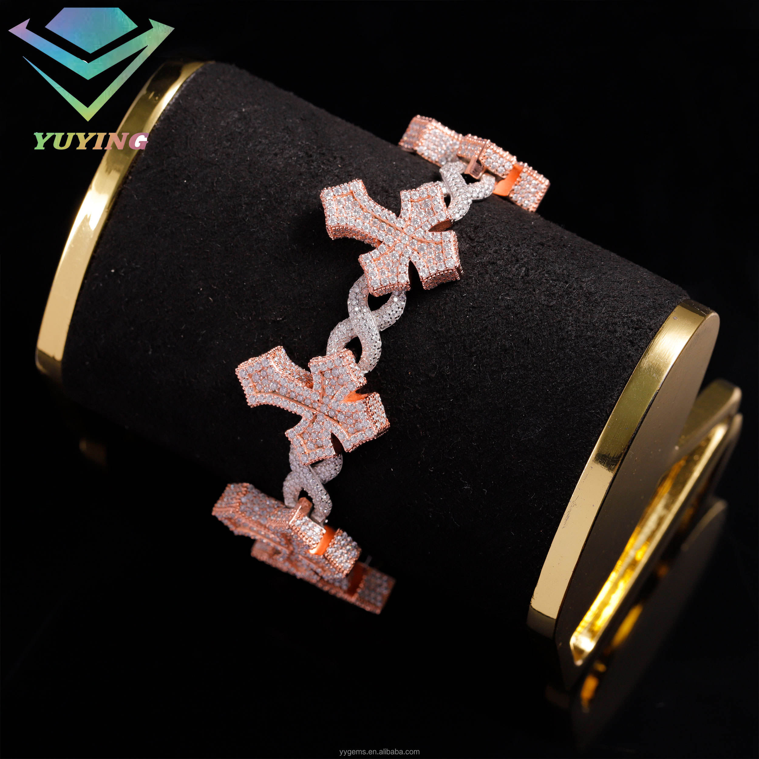 Bracelet croix plaqué 2 tons