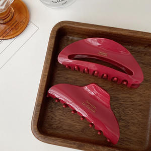 مشابك شعر كبيرة عالية الجودة من الأسيتات بتصميم فرنسي مع شعار مخصص من تشيانجين للنساء - Product Image 2