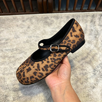 Chaussures pour femmes Holy Steps Bestseller en cuir tanné végétal à bout fendu avec boucle réglable pour usage quotidien et décontracté