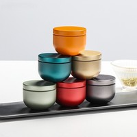 Vente en gros de boîtes rondes en étain personnalisées avec logo, avec couvercle intérieur, pour l'emballage de 25 g de thé vert matcha, de café, de poudre de cacao