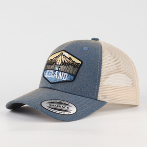 Casquette en maille autocollante de marque OEM <span class=keywords><strong>Islande</strong></span> Écusson de broderie 5 panneaux, casquette de camionneur ajustable structurée à la mode unisexe en denim personnalisée - Product Image 1