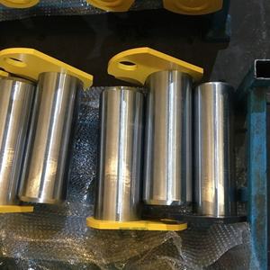 หมุดและบูชสำหรับรถขุดขนาดมาตรฐานวัสดุ40CRMO <span class=keywords><strong>45</strong></span> # ความแข็ง55-60HRC - Product Image 2