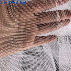 <span class=keywords><strong>Tela</strong></span> de Tul Hexagonal de Poliéster de Alta Calidad al por Mayor para Mosquiteras, Faldones de Novia y Telas Textiles de Malla - Product Image 1