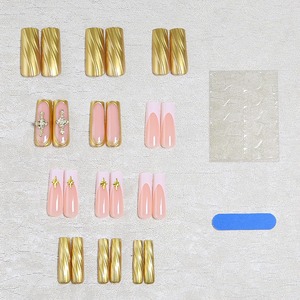 Uñas Postizas K016 <span class=keywords><strong>con</strong></span> Franja Dorada en Relieve 3D, Estilo Lujoso y Elegante, ABS Premium, MOQ1, Venta al Por Mayor, Stock Disponible - Product Image 3