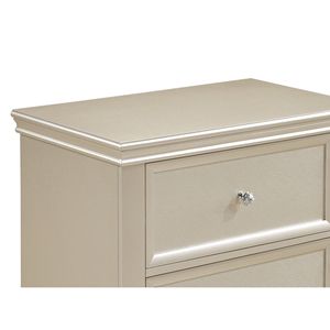 Muebles de dormitorio tradicionales modernos DB, mesita de noche con acabado plateado con frentes de cajón texturizados, perillas pulidas para apartamento en casa - Product Image 4
