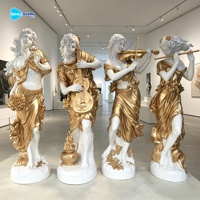 Prêt à être expédié, en promotion : Statues des Quatre Muses en fibre de verre blanc et or, ensemble de sculptures de femmes musiciennes avec base basse