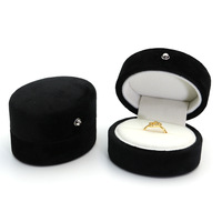 Schmuck Einzel- und Doppelring Ohrringe Anhänger Armreif Armband Rote Box Hochzeits-Erinnerungsstück Geschenkverpackung Samt-Schmuckboxen