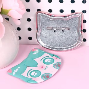 Spilla Personalizzata in Metallo Sagomato a Forma di Moneta, Placcata Oro, Stile Anime, per Borsa <span class=keywords><strong>Ita</strong></span>, Zaino Estetico, Regalo Unico e Carino - Product Image 1