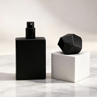 Botol Parfum Kaca Isi Ulang 50ml Mewah Grosir, Warna Hitam Matte, Bentuk Kotak, Tutup Ulir, Dilengkapi Sprayer