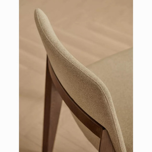 Chaise de salle à manger en bois massif nordique, design moderne minimaliste, rembourrée, pour adultes. - Product Image 4