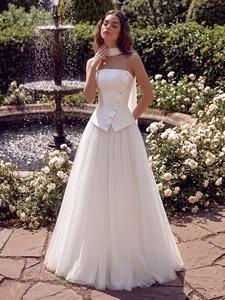 Elegante Vestido de Novia Blanco sin Tirantes, Estilo Princesa, de Gasa, Cintura Alta, Ajustado, Largo hasta el Suelo, con Detalle de Botones - Product Image 5