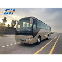 Autocar de tourisme de luxe avec 47 sièges, offrant des logements spacieux et confortables, adaptés aux voyages à courte et longue distance.