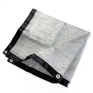 ผ้าฟอยล์อลูมิเนียมสีเงินสะท้อนแสง75% 80% 95% ใช้บังแดดสำหรับเรือนกระจกตาข่ายทอกลางแจ้ง - Product Image 3