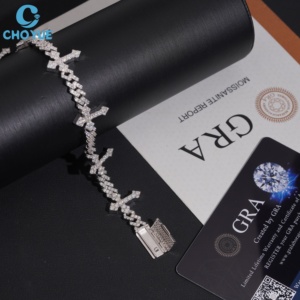 สร้อยคอเงินชุบทอง 18K แบบ Cuban Chain  วิบวับ ทนทานต่อการเปลี่ยนสี พร้อมจี้รูปกางเขนประดับเพชรโมอิสซาไนต์  สร้อยข้อมือแบบโซ่  เครื่องประดับฮิปฮอปสำหรับทุกเพศ - Product Image 2
