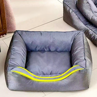 Lit pour chien imperméable, respirant et durable toute saison avec housse amovible, tissu Oxford écologique, base antidérapante, facile à nettoyer