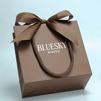 Sacs de shopping en papier cadeau de luxe personnalisés, imprimés, en matériaux recyclés, papier artistique, emballage pour montres et bijoux, logo personnalisé, couleur personnalisée