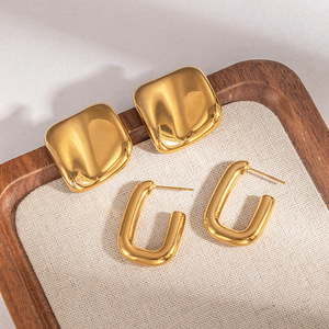 Orecchini a Perno con Texture Martellata, Placcati in Oro 18K, Acciaio Inossidabile 316L Resistente all'Ossidazione, Gioielli da Donna alla Moda - Product Image 3