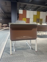 Bureau d'étude moderne pour étudiants, bureau d'école pour salle de classe, table d'étude simple pour étudiants, mobilier scolaire ergonomique, tables à structure métallique