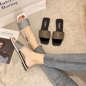 2024 nueva moda de fondo plano versión coreana red rojo Rhinestone sandalias de moda - Product Image 3