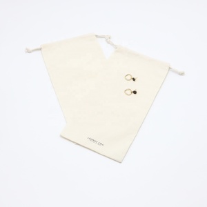 Pochette en coton naturel écologique, emballage en tissu, sac à cordon pour cadeau, sac à provisions en coton mousseline biologique avec cordon en coton - Product Image 2