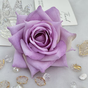 批发真丝人造玫瑰花头用于婚礼圣诞毕业或农历新年装饰品 - Product Image 3