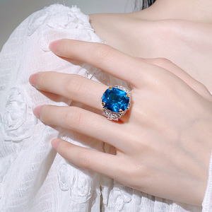 Anillo de Joyería Nuevo 2025, Circonita Cúbica, Rectangular, Imitación Zafiro para Mujer, Alta Gama, Venta al por Mayor - Product Image 2