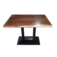 Chaise de restaurant carrée en bois massif à usage commercial, plateau en noyer, base en métal, table à manger résistante à l'eau pour hôtel, café