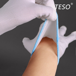 Guantes de trabajo de nailon antiestáticos TESO con dedos recubiertos de PU para fábricas y talleres de electrónica, blancos, 13 puntadas - Product Image 3